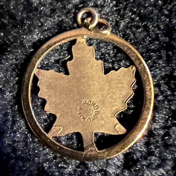 Bond-Boyd & Co Canadian 🍁 Maple Leaf Coin  🪙 Pendant / Charm - Picture 2 of 3